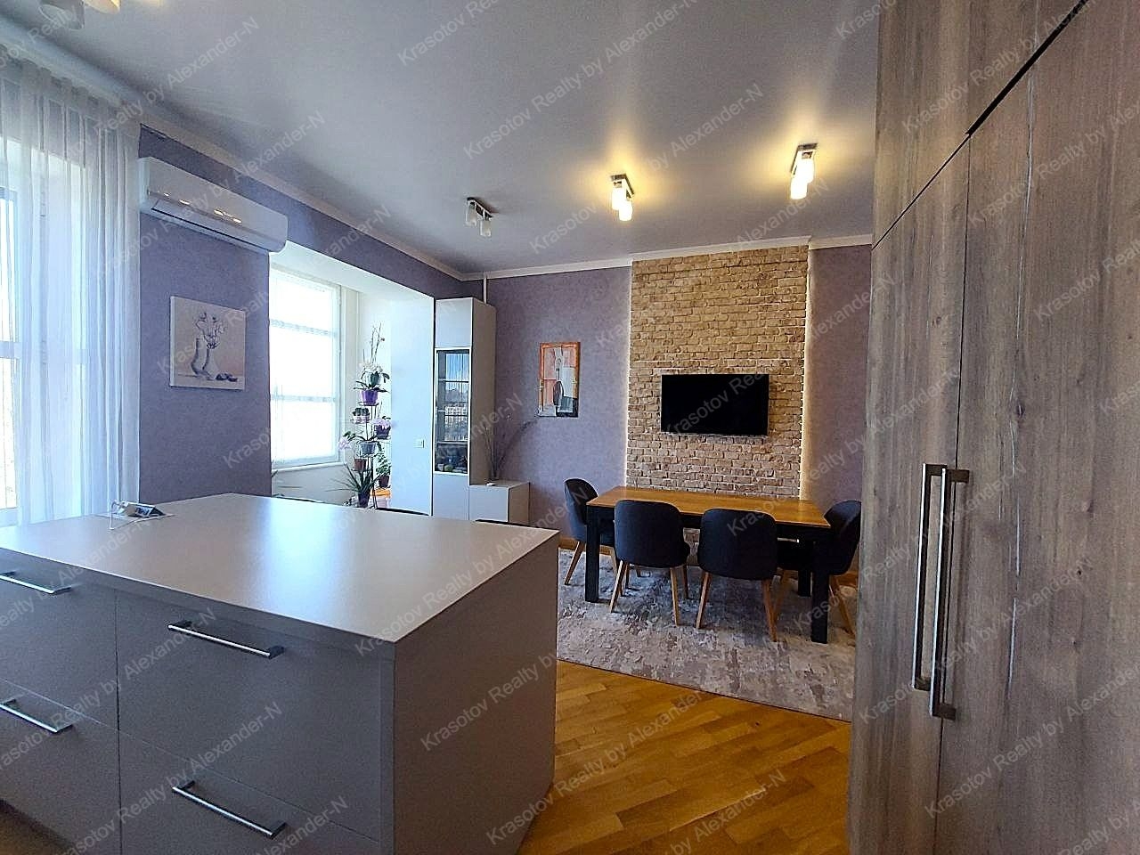 продажа многокомнатной квартиры номер A-174795 в Приморском районе, фото номер 32